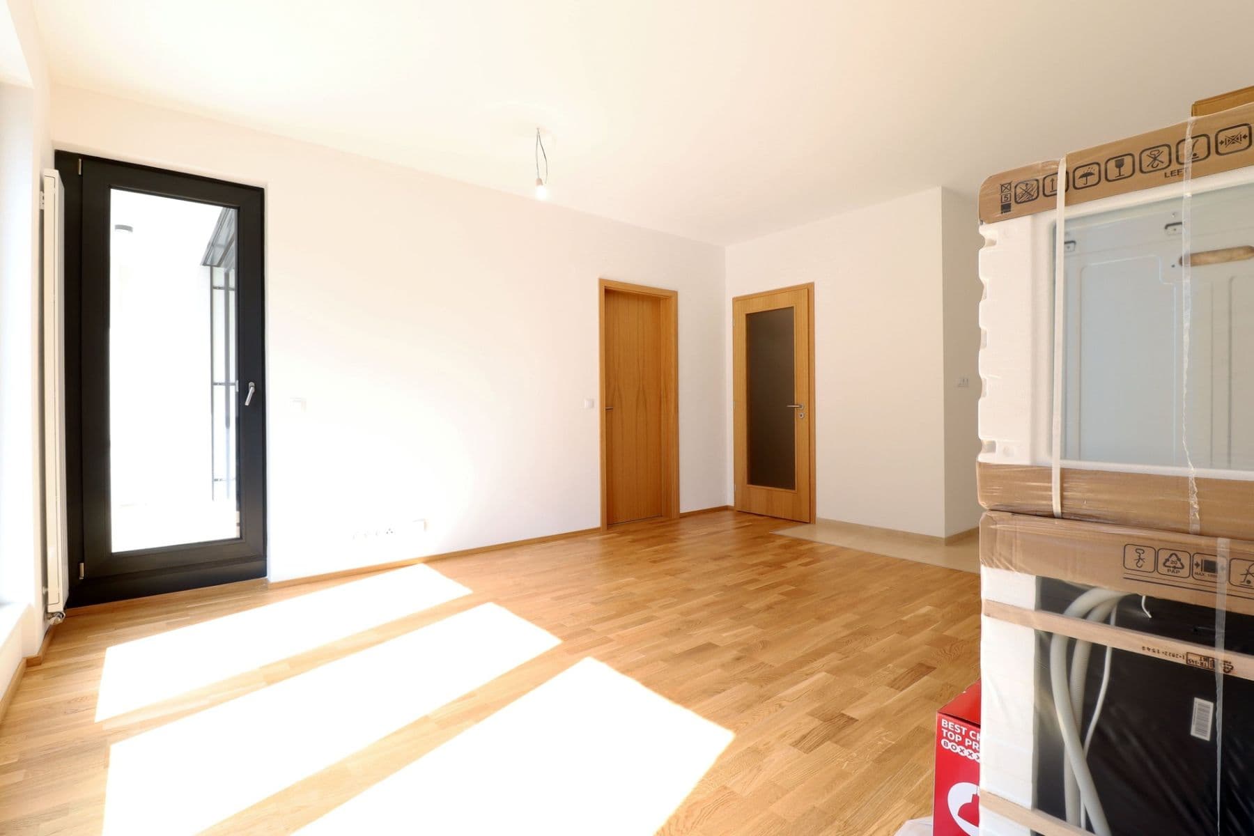 1 bedroom with open-plan kitchen flat to rent, 54 m², Michelská, Prague, Prague 1 bedroom with open-plan kitchen flat to rent, 54 m², Michelská, Prague, Prague
