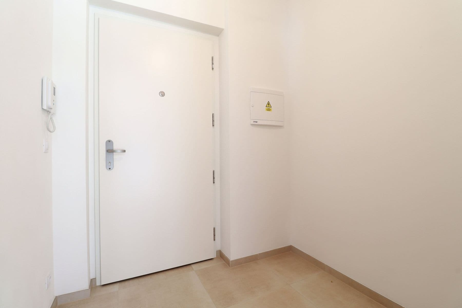 1 bedroom with open-plan kitchen flat to rent, 54 m², Michelská, Prague, Prague 1 bedroom with open-plan kitchen flat to rent, 54 m², Michelská, Prague, Prague
