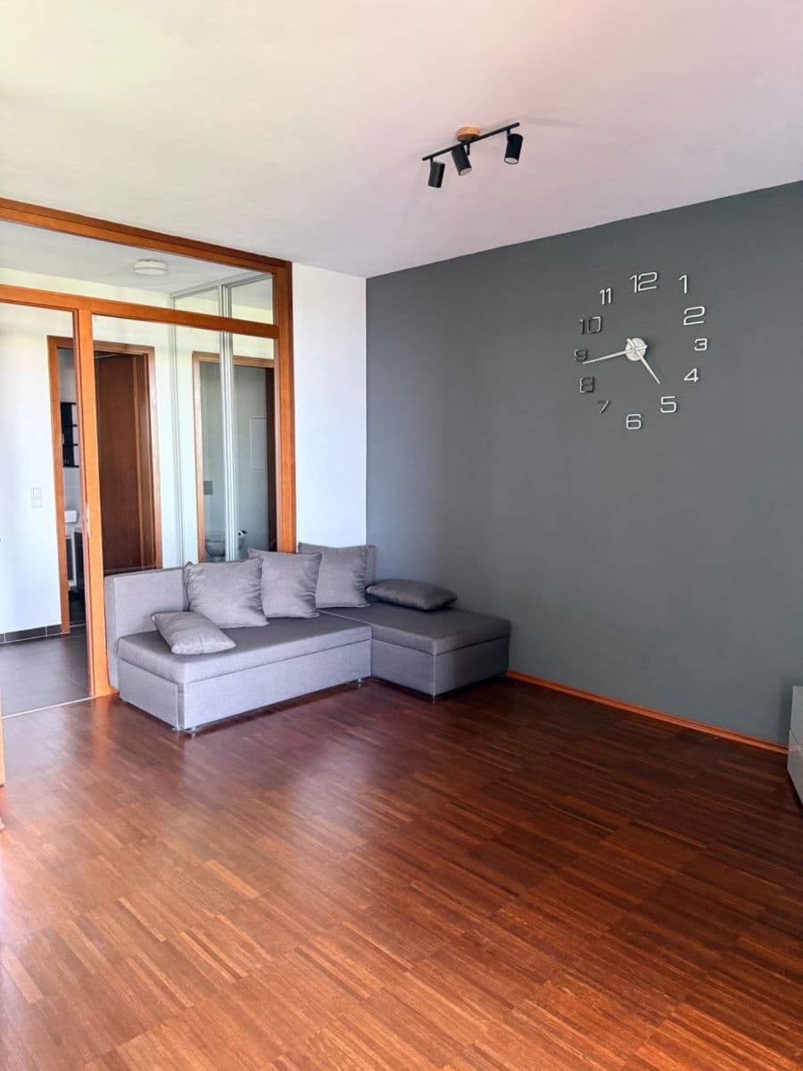1 bedroom with open-plan kitchen flat for sale, 52 m², Jeremiášova, Prague, Prague 1 bedroom with open-plan kitchen flat for sale, 52 m², Jeremiášova, Prague, Prague