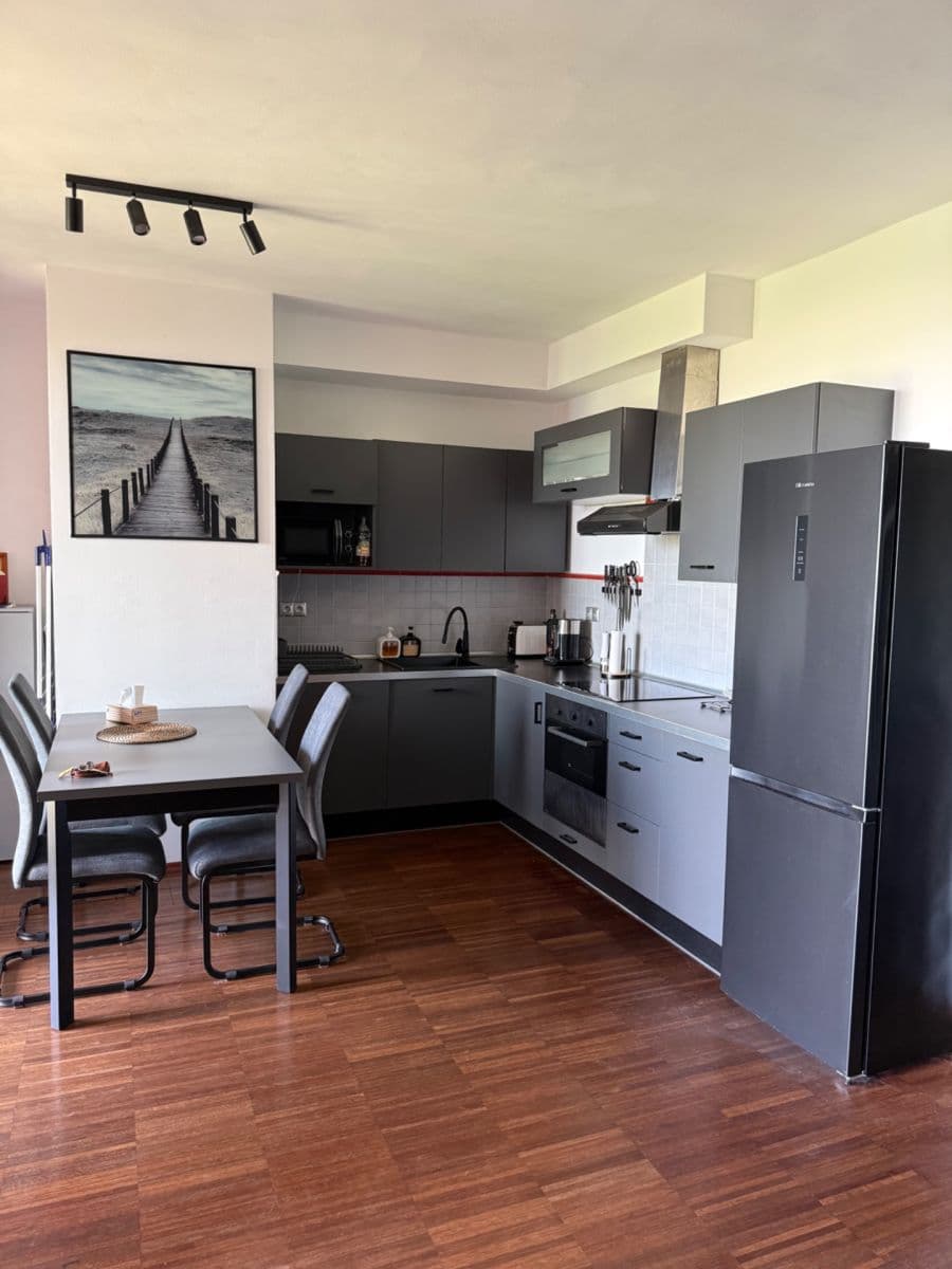 1 bedroom with open-plan kitchen flat for sale, 52 m², Jeremiášova, Prague, Prague 1 bedroom with open-plan kitchen flat for sale, 52 m², Jeremiášova, Prague, Prague
