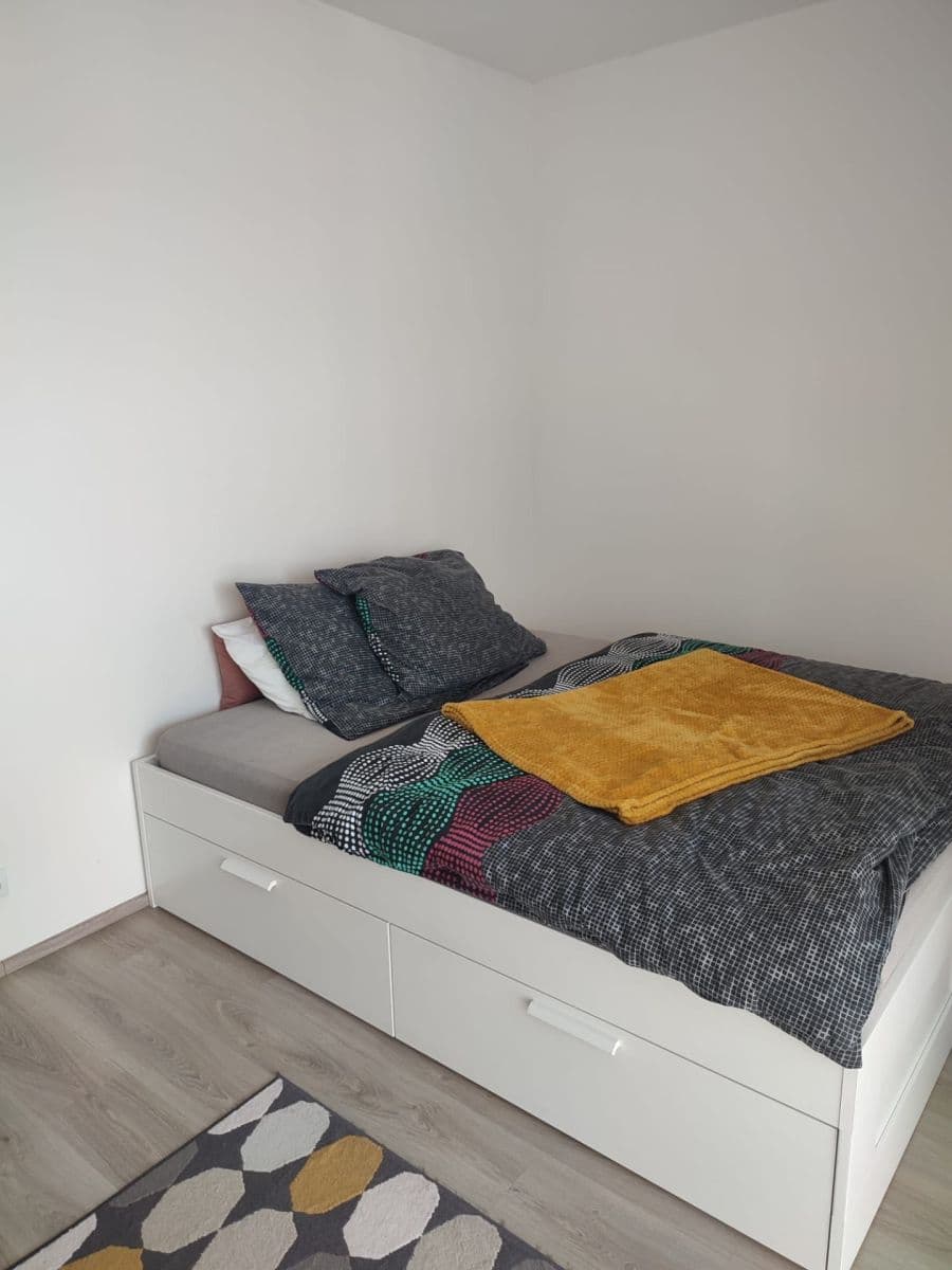 Studio flat to rent, 28 m², Hlučkova, Prague, Prague Studio flat to rent, 28 m², Hlučkova, Prague, Prague