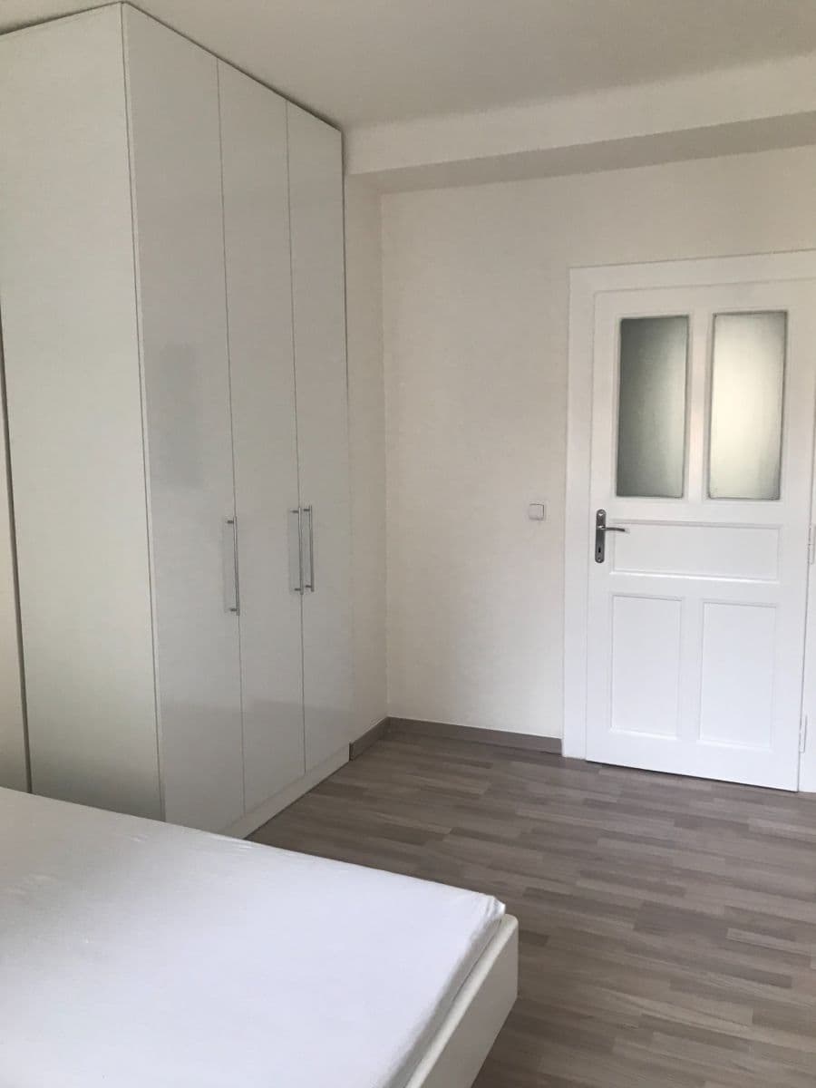1 bedroom with open-plan kitchen flat to rent, 42 m², Biskupcova, Prague, Prague 1 bedroom with open-plan kitchen flat to rent, 42 m², Biskupcova, Prague, Prague