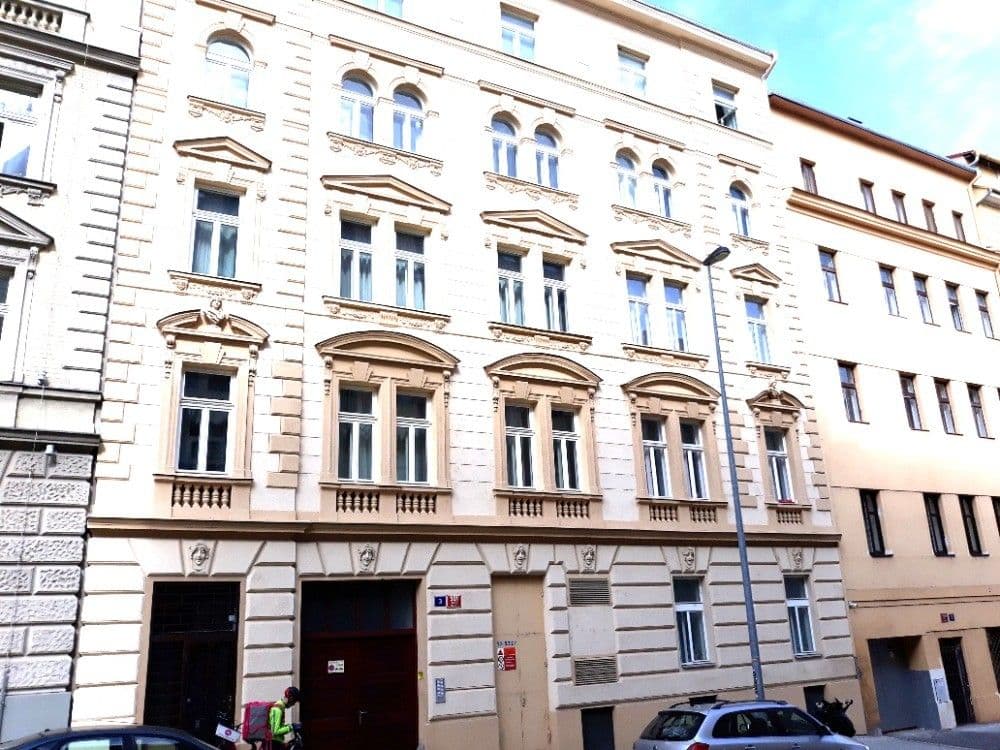 1 bedroom with open-plan kitchen flat to rent, 40 m², Mojmírova, Prague, Prague 1 bedroom with open-plan kitchen flat to rent, 40 m², Mojmírova, Prague, Prague