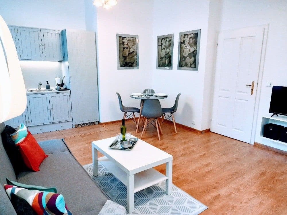 1 bedroom with open-plan kitchen flat to rent, 40 m², Mojmírova, Prague, Prague 1 bedroom with open-plan kitchen flat to rent, 40 m², Mojmírova, Prague, Prague