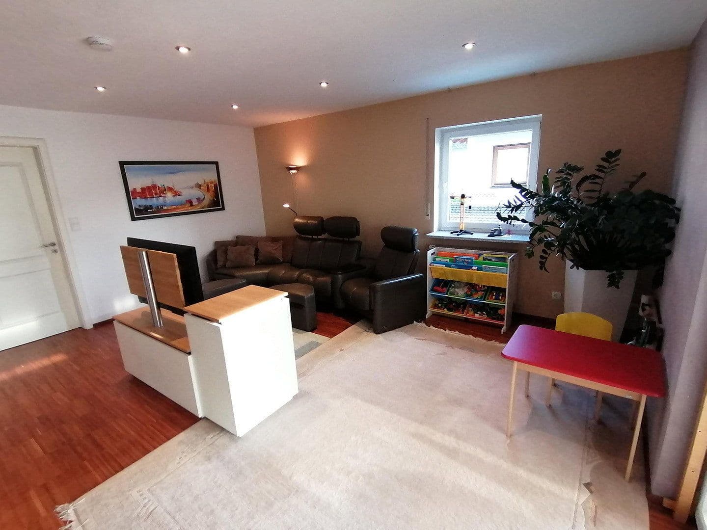 4 bedroom flat to rent, 120 m², Ingolstadt, Bavaria 4 bedroom flat to rent, 120 m², Ingolstadt, Bavaria