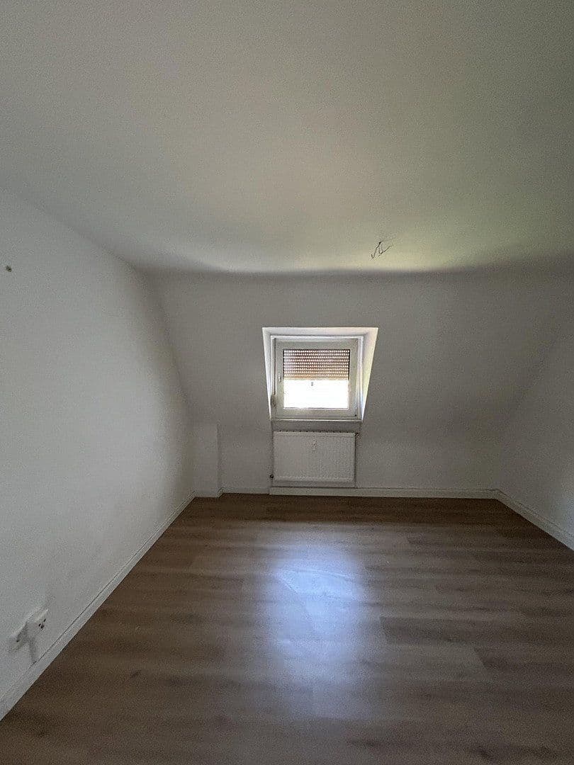 4 bedroom flat to rent, 95 m², Rheingönheimerstr.46, Ludwigshafen, Rhineland-Palatinate 4 bedroom flat to rent, 95 m², Rheingönheimerstr.46, Ludwigshafen, Rhineland-Palatinate