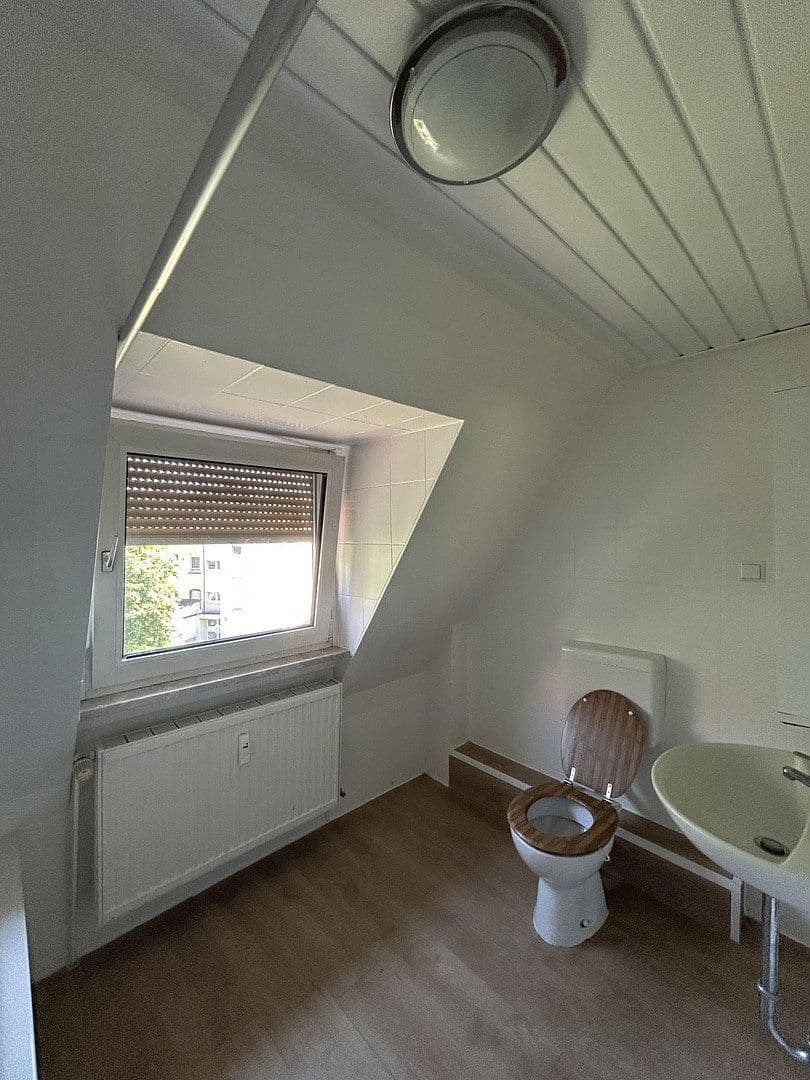 4 bedroom flat to rent, 95 m², Rheingönheimerstr.46, Ludwigshafen, Rhineland-Palatinate 4 bedroom flat to rent, 95 m², Rheingönheimerstr.46, Ludwigshafen, Rhineland-Palatinate