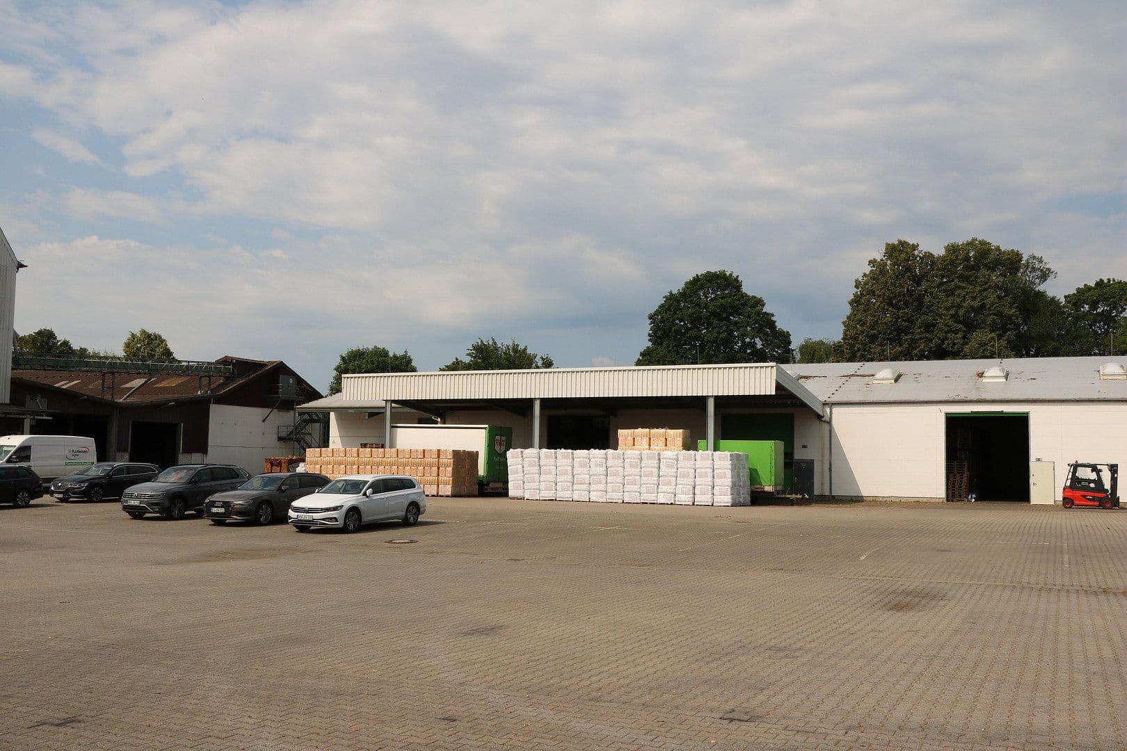 non-residential property for sale, 27,334 m², Raiffeisenstraße 30, Friedberg (Hessen), Hesse non-residential property for sale, 27,334 m², Raiffeisenstraße 30, Friedberg (Hessen), Hesse