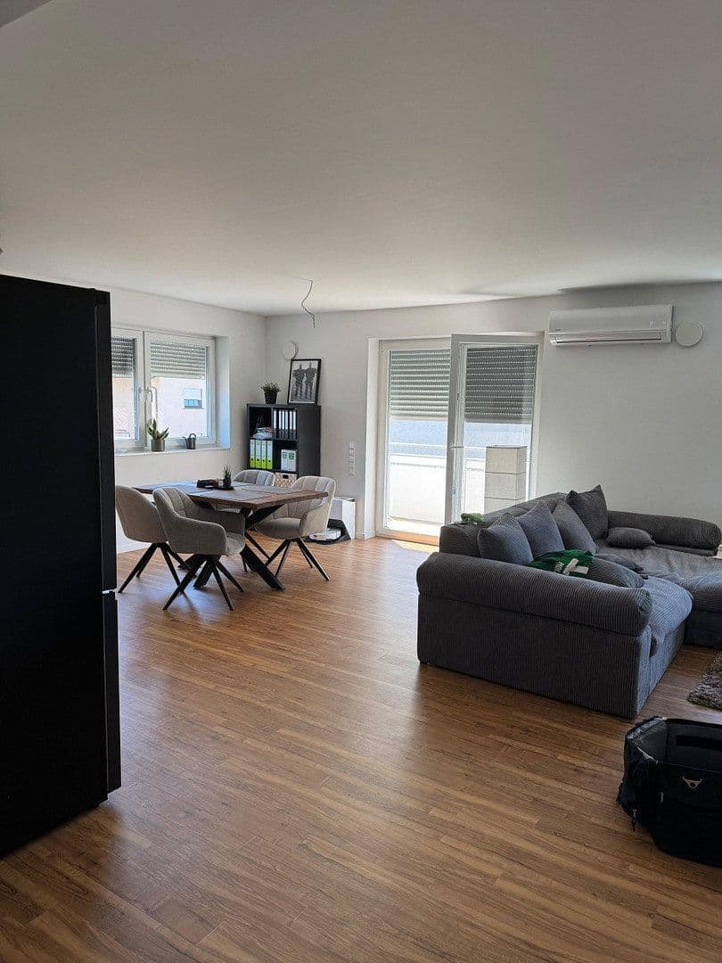 1 bedroom with open-plan kitchen flat to rent, 67 m², Bad Schönborn, Baden-Württemberg 1 bedroom with open-plan kitchen flat to rent, 67 m², Bad Schönborn, Baden-Württemberg