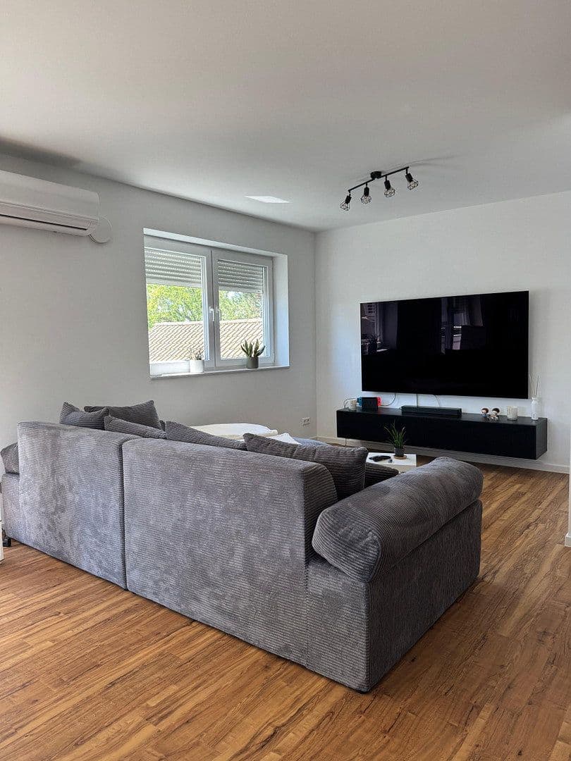 1 bedroom with open-plan kitchen flat to rent, 67 m², Bad Schönborn, Baden-Württemberg 1 bedroom with open-plan kitchen flat to rent, 67 m², Bad Schönborn, Baden-Württemberg