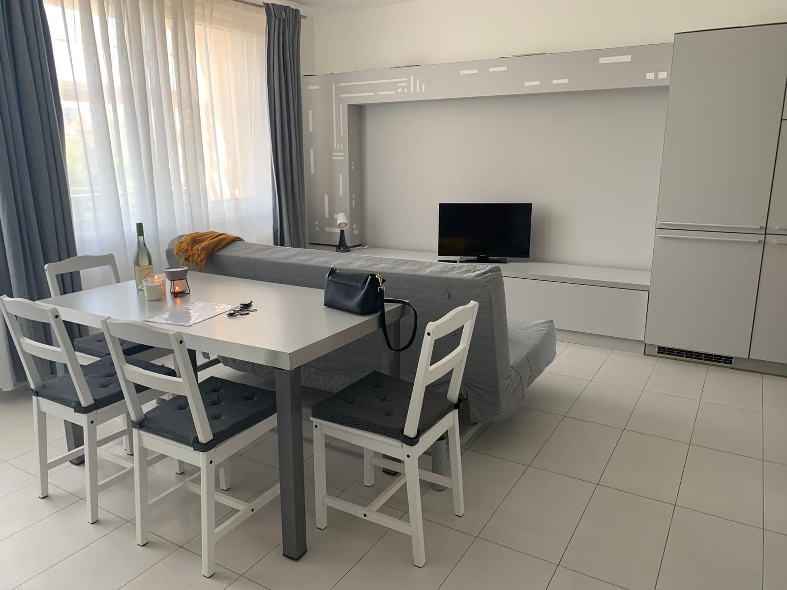 2 bedroom with open-plan kitchen flat to rent, 73 m², Křivatcová, Prague, Prague 2 bedroom with open-plan kitchen flat to rent, 73 m², Křivatcová, Prague, Prague