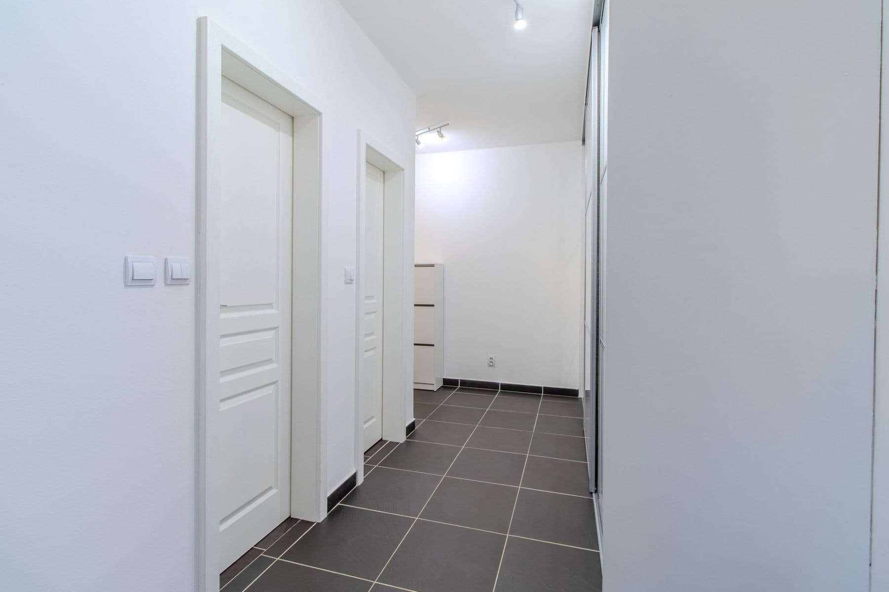 2 bedroom flat to rent, 70 m², Na Hrádku, Kralupy nad Vltavou, Středočeský Region 2 bedroom flat to rent, 70 m², Na Hrádku, Kralupy nad Vltavou, Středočeský Region