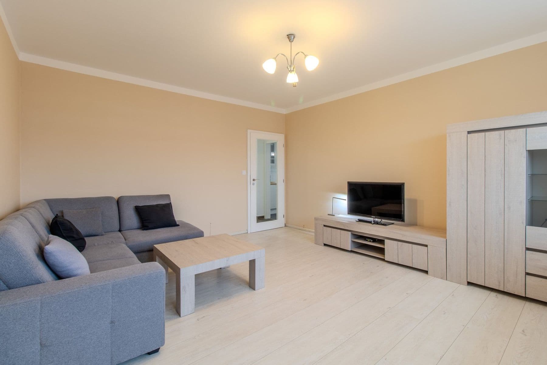2 bedroom flat to rent, 70 m², Na Hrádku, Kralupy nad Vltavou, Středočeský Region 2 bedroom flat to rent, 70 m², Na Hrádku, Kralupy nad Vltavou, Středočeský Region