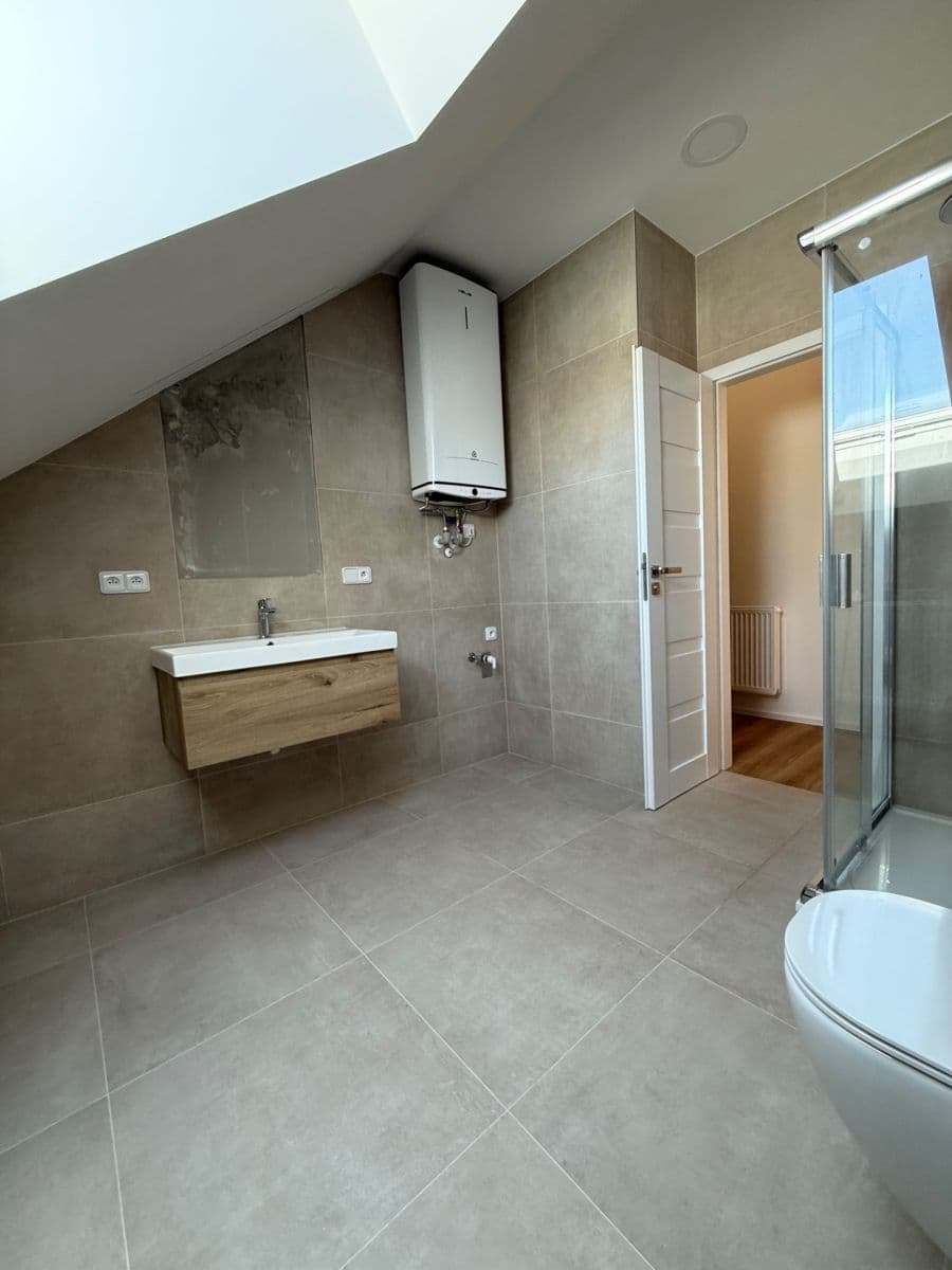 Studio flat to rent, 70 m², Palackého, Šlapanice, Jihomoravský Region Studio flat to rent, 70 m², Palackého, Šlapanice, Jihomoravský Region