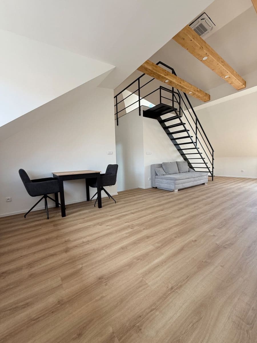 Studio flat to rent, 70 m², Palackého, Šlapanice, Jihomoravský Region Studio flat to rent, 70 m², Palackého, Šlapanice, Jihomoravský Region