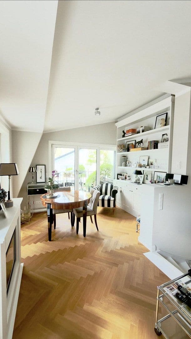4 bedroom with open-plan kitchen flat for sale, 104 m², Frankfurt am Main, Hesse 4 bedroom with open-plan kitchen flat for sale, 104 m², Frankfurt am Main, Hesse