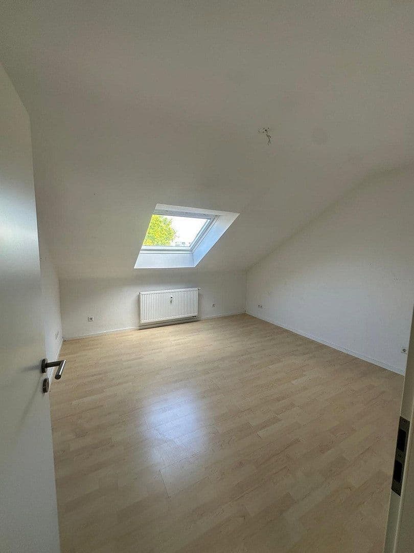 2 bedroom with open-plan kitchen flat to rent, 90 m², Wendelinusstraße 6, Sandhausen, Baden-Württemberg 2 bedroom with open-plan kitchen flat to rent, 90 m², Wendelinusstraße 6, Sandhausen, Baden-Württemberg