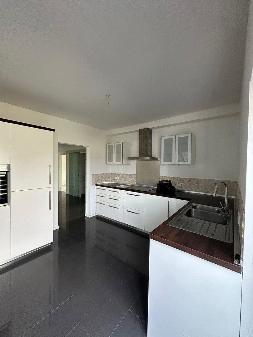 2 bedroom with open-plan kitchen flat to rent, 90 m², Wendelinusstraße 6, Sandhausen, Baden-Württemberg 2 bedroom with open-plan kitchen flat to rent, 90 m², Wendelinusstraße 6, Sandhausen, Baden-Württemberg