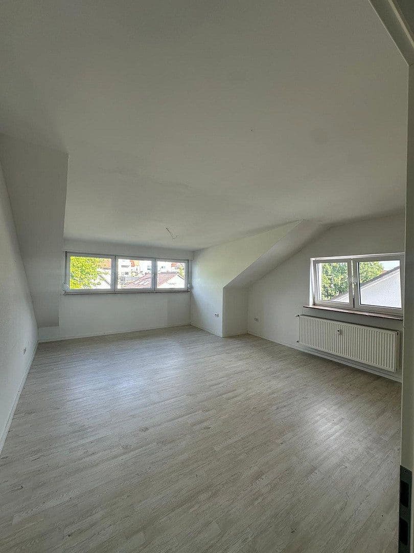 2 bedroom with open-plan kitchen flat to rent, 90 m², Wendelinusstraße 6, Sandhausen, Baden-Württemberg 2 bedroom with open-plan kitchen flat to rent, 90 m², Wendelinusstraße 6, Sandhausen, Baden-Württemberg