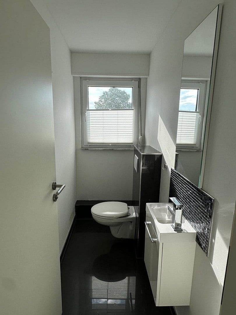 2 bedroom with open-plan kitchen flat to rent, 90 m², Wendelinusstraße 6, Sandhausen, Baden-Württemberg 2 bedroom with open-plan kitchen flat to rent, 90 m², Wendelinusstraße 6, Sandhausen, Baden-Württemberg