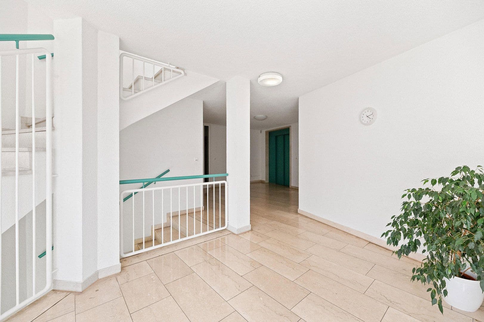 2 bedroom with open-plan kitchen flat to rent, 109 m², Leonberg, Baden-Württemberg 2 bedroom with open-plan kitchen flat to rent, 109 m², Leonberg, Baden-Württemberg