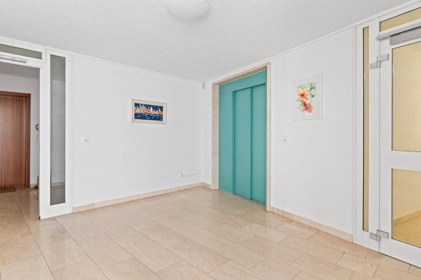 2 bedroom with open-plan kitchen flat to rent, 109 m², Leonberg, Baden-Württemberg 2 bedroom with open-plan kitchen flat to rent, 109 m², Leonberg, Baden-Württemberg