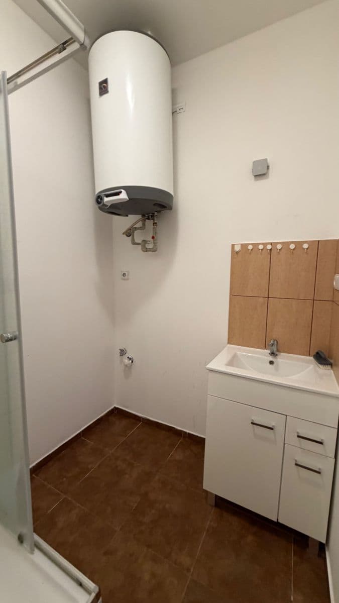 1 bedroom flat to rent, 32 m², Postoloprtská, Louny, Ústecký Region 1 bedroom flat to rent, 32 m², Postoloprtská, Louny, Ústecký Region