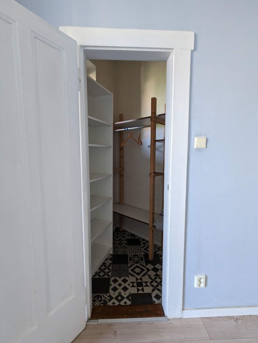 1 bedroom with open-plan kitchen flat to rent, 56 m², Pernerova, Prague, Prague 1 bedroom with open-plan kitchen flat to rent, 56 m², Pernerova, Prague, Prague