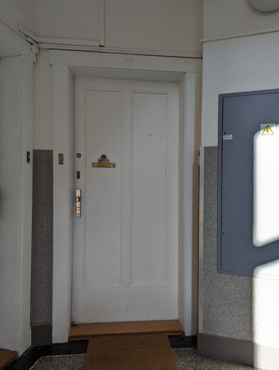 1 bedroom with open-plan kitchen flat to rent, 56 m², Pernerova, Prague, Prague 1 bedroom with open-plan kitchen flat to rent, 56 m², Pernerova, Prague, Prague