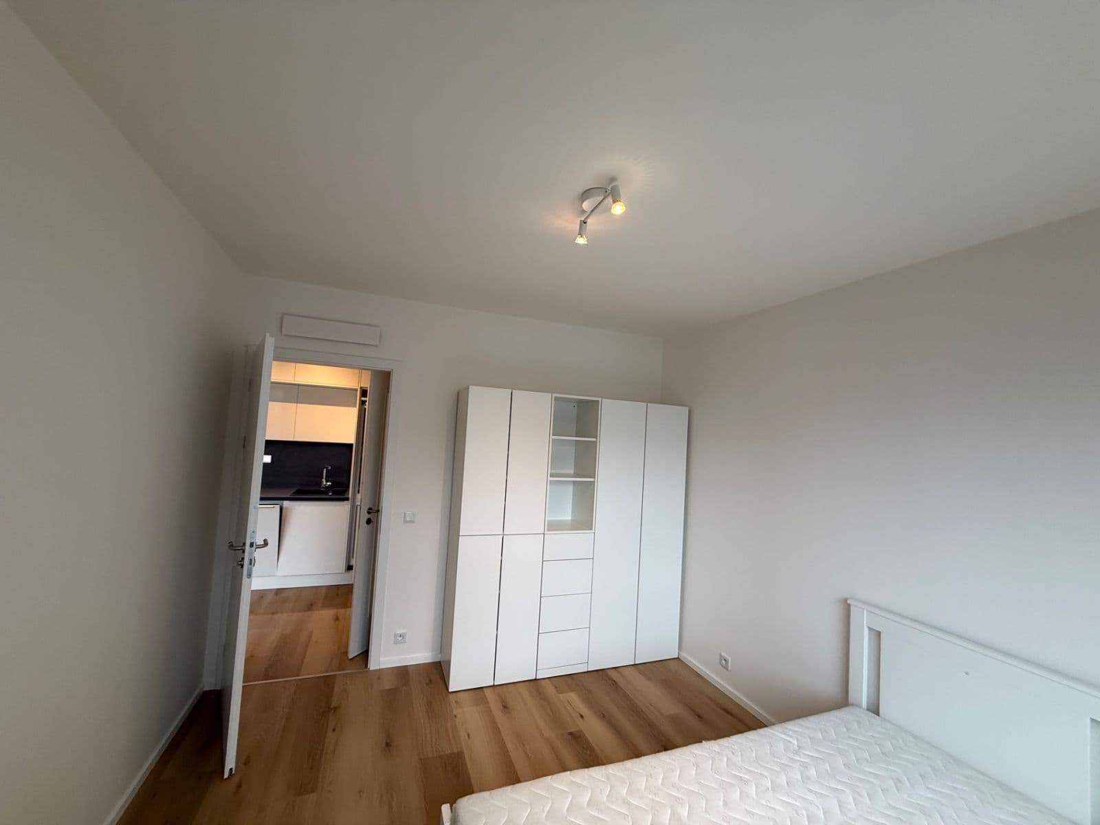 1 bedroom with open-plan kitchen flat to rent, 47 m², Hodkovická, Prague, Prague 1 bedroom with open-plan kitchen flat to rent, 47 m², Hodkovická, Prague, Prague