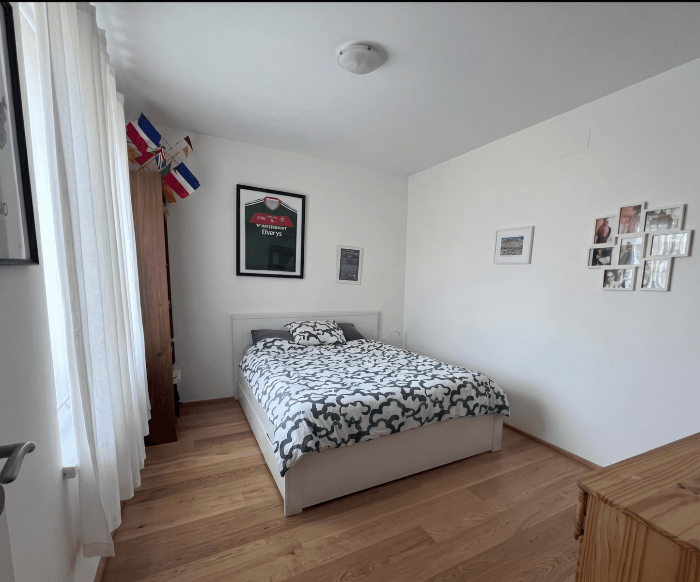 3 bedroom with open-plan kitchen flat to rent, 99 m², Drtinova, Prague, Prague 3 bedroom with open-plan kitchen flat to rent, 99 m², Drtinova, Prague, Prague