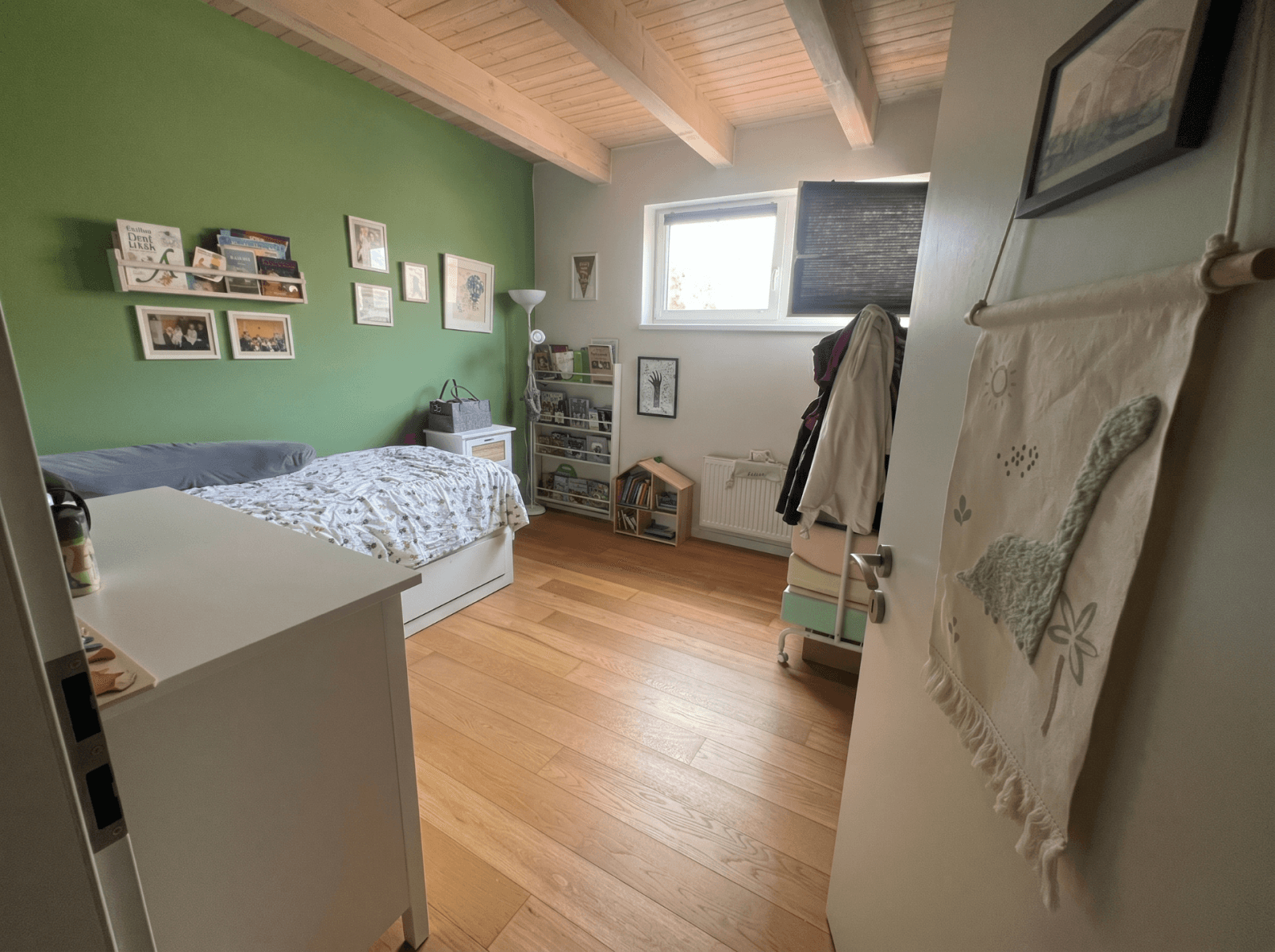 3 bedroom with open-plan kitchen flat to rent, 99 m², Drtinova, Prague, Prague 3 bedroom with open-plan kitchen flat to rent, 99 m², Drtinova, Prague, Prague
