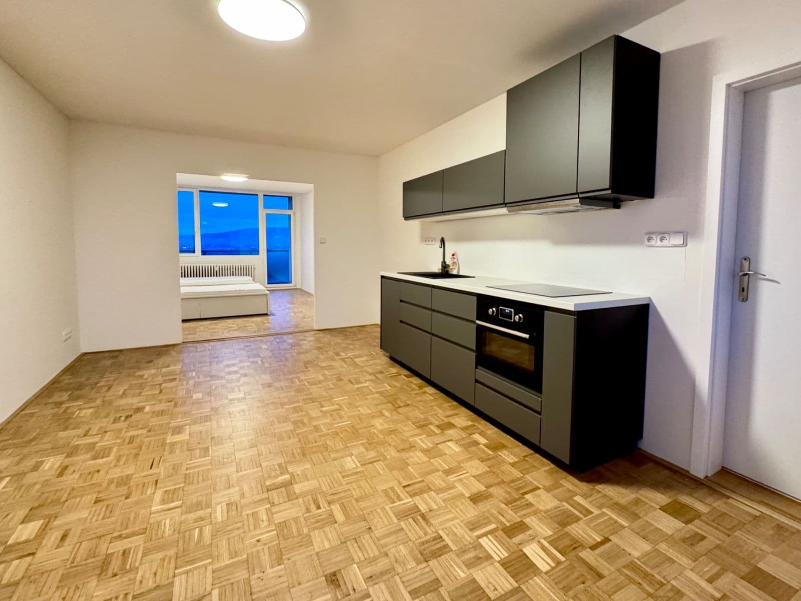 4 bedroom with open-plan kitchen flat to rent, 80 m², Na Pískovně, Liberec, Liberecký Region 4 bedroom with open-plan kitchen flat to rent, 80 m², Na Pískovně, Liberec, Liberecký Region