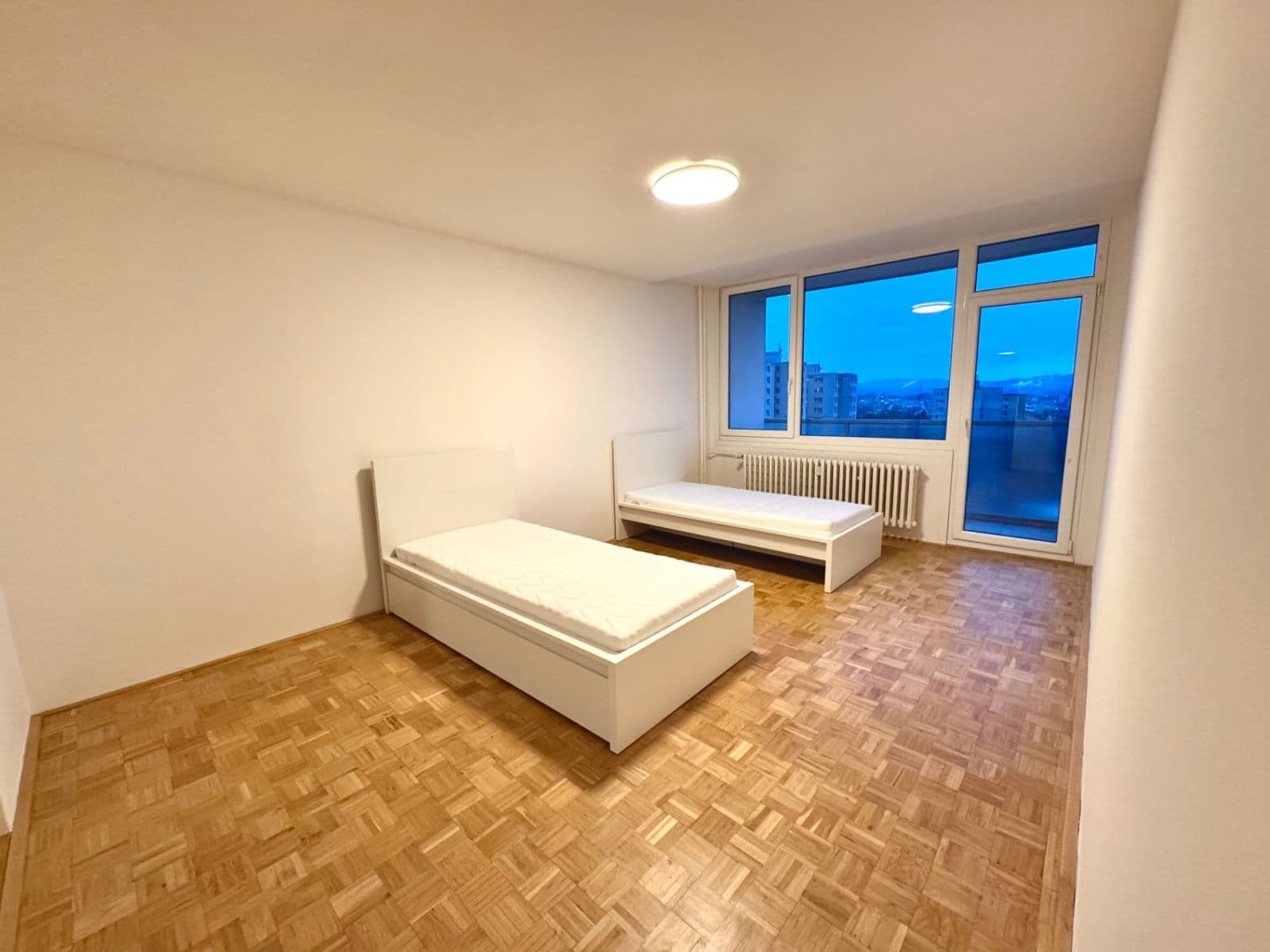 4 bedroom with open-plan kitchen flat to rent, 80 m², Na Pískovně, Liberec, Liberecký Region 4 bedroom with open-plan kitchen flat to rent, 80 m², Na Pískovně, Liberec, Liberecký Region