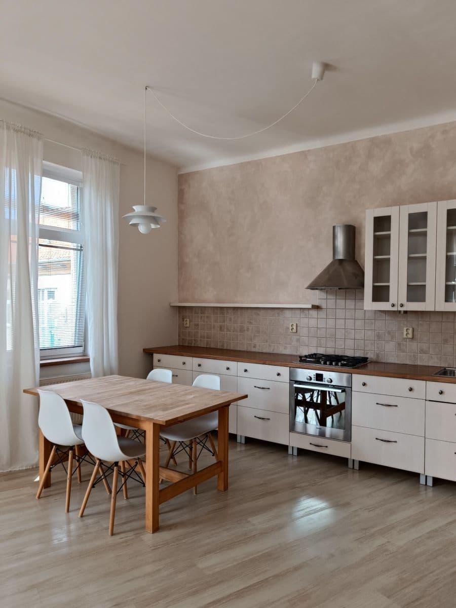 1 bedroom with open-plan kitchen flat to rent, 62 m², Svatopluka Čecha, Brno, Jihomoravský Region 1 bedroom with open-plan kitchen flat to rent, 62 m², Svatopluka Čecha, Brno, Jihomoravský Region
