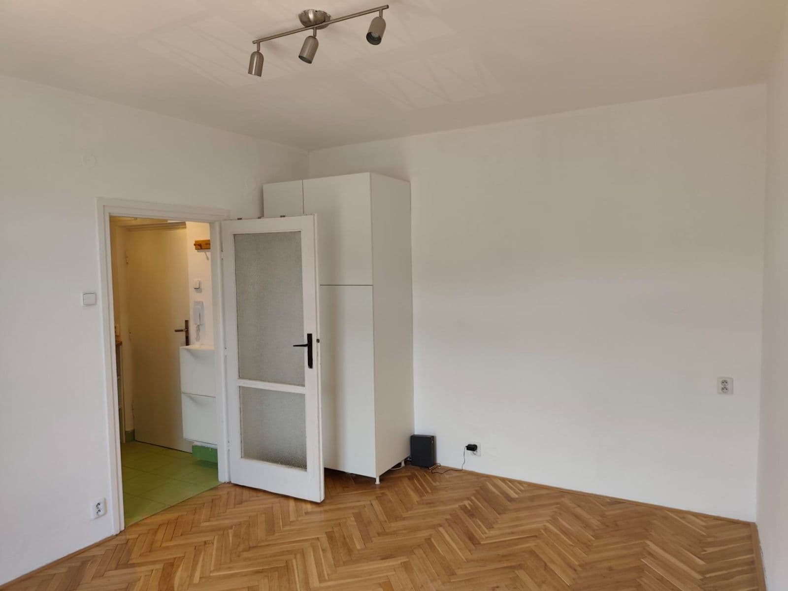 Small studio flat to rent, 25 m², Obilní trh, Brno, Jihomoravský Region Small studio flat to rent, 25 m², Obilní trh, Brno, Jihomoravský Region