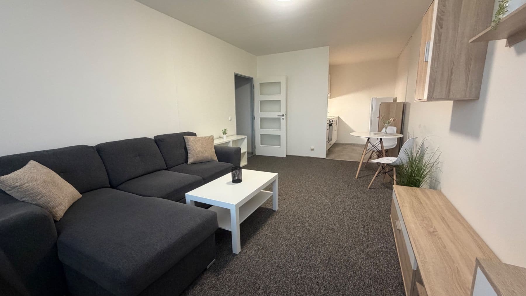 1 bedroom with open-plan kitchen flat to rent, 45 m², Jana Palacha, Mladá Boleslav, Středočeský Region 1 bedroom with open-plan kitchen flat to rent, 45 m², Jana Palacha, Mladá Boleslav, Středočeský Region