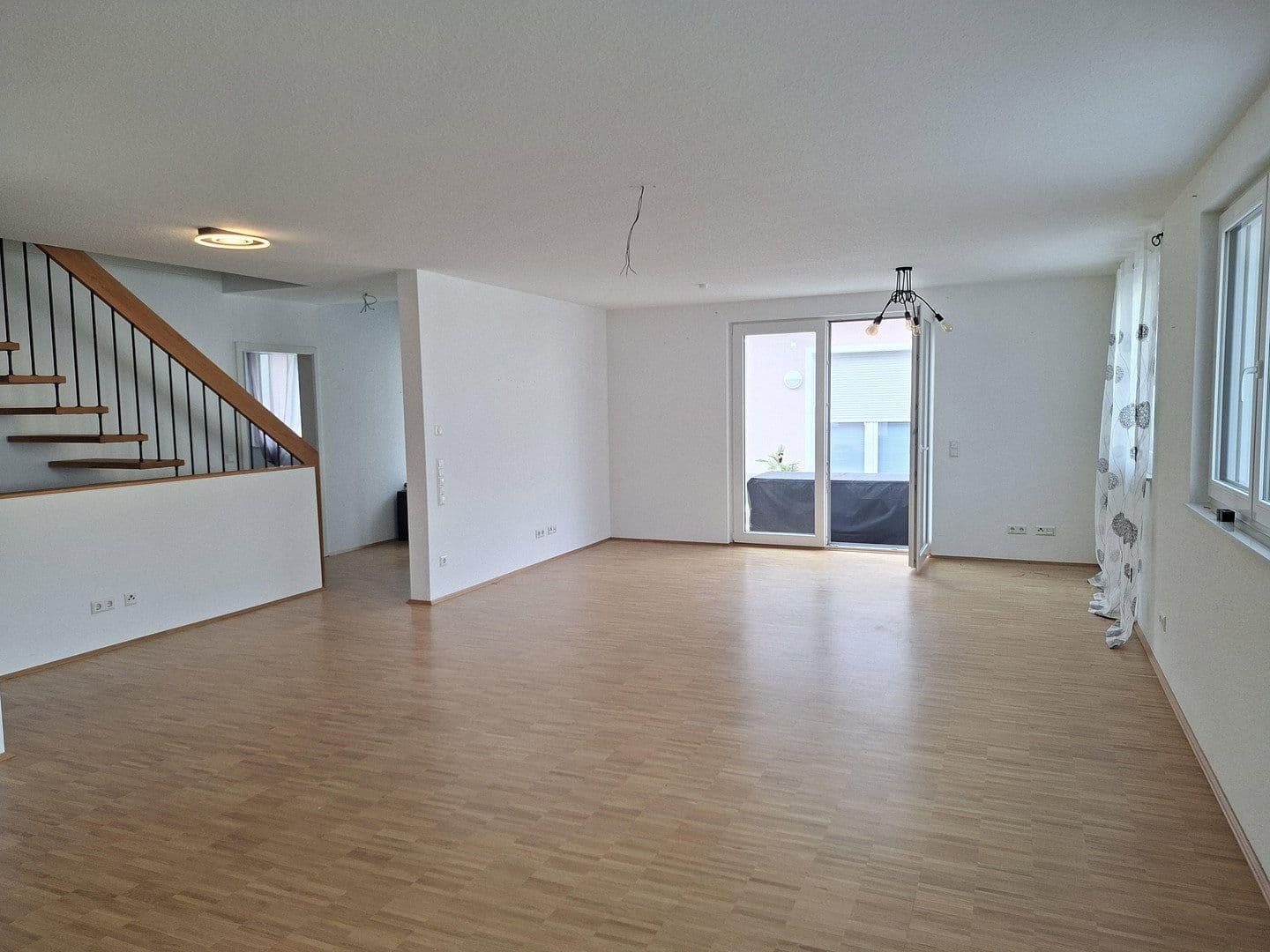 house to rent, 155 m², Neureuter Hauptstraße 314, Karlsruhe, Baden-Württemberg house to rent, 155 m², Neureuter Hauptstraße 314, Karlsruhe, Baden-Württemberg
