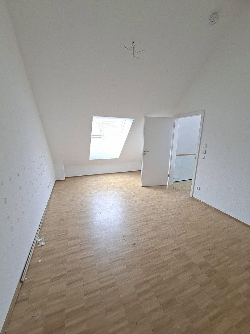 house to rent, 155 m², Neureuter Hauptstraße 314, Karlsruhe, Baden-Württemberg house to rent, 155 m², Neureuter Hauptstraße 314, Karlsruhe, Baden-Württemberg