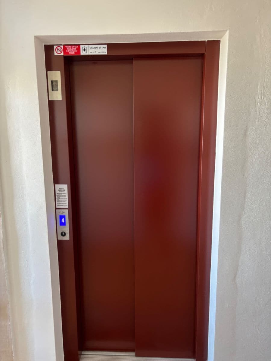 1 bedroom with open-plan kitchen flat to rent, 46 m², Neustupného, Prague, Prague 1 bedroom with open-plan kitchen flat to rent, 46 m², Neustupného, Prague, Prague
