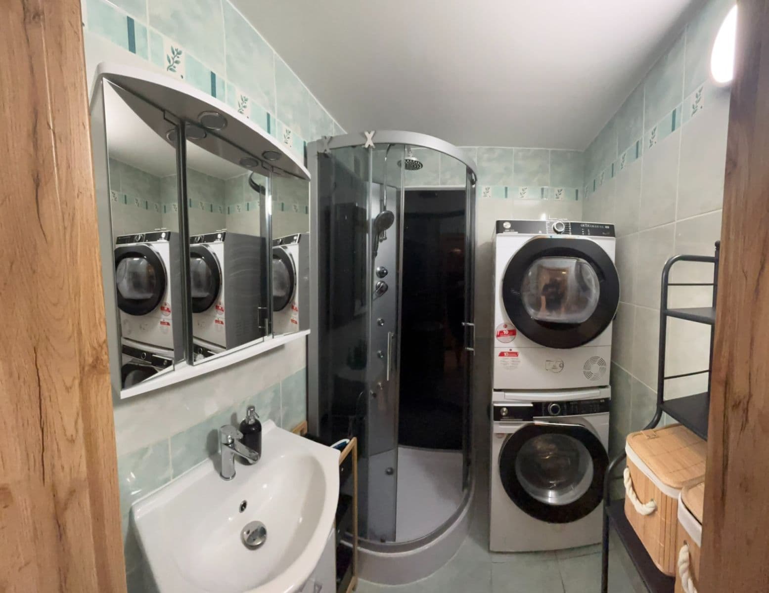 1 bedroom with open-plan kitchen flat to rent, 46 m², Neustupného, Prague, Prague 1 bedroom with open-plan kitchen flat to rent, 46 m², Neustupného, Prague, Prague
