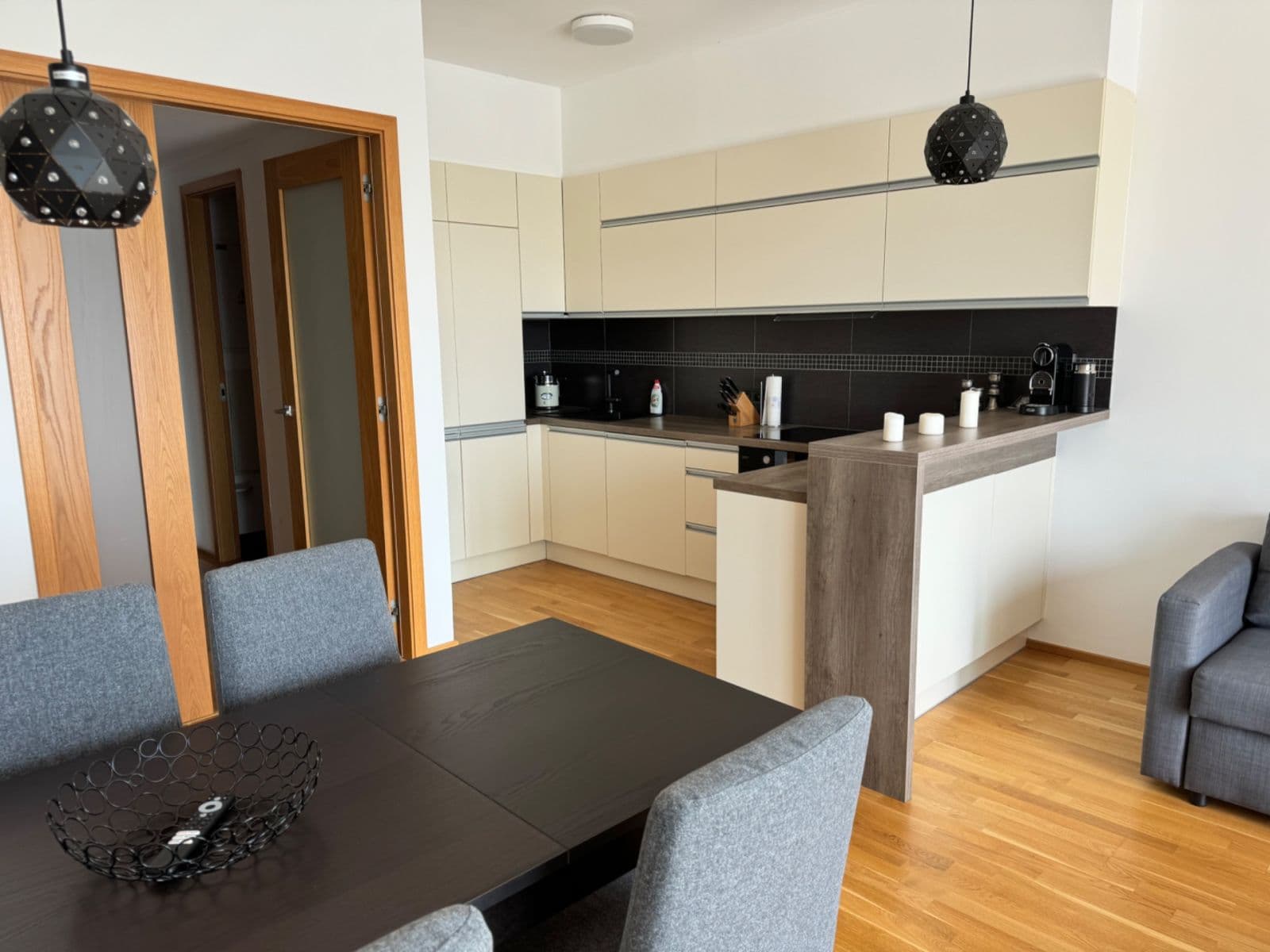 1 bedroom with open-plan kitchen flat to rent, 60 m², Sanderova, Prague, Prague 1 bedroom with open-plan kitchen flat to rent, 60 m², Sanderova, Prague, Prague
