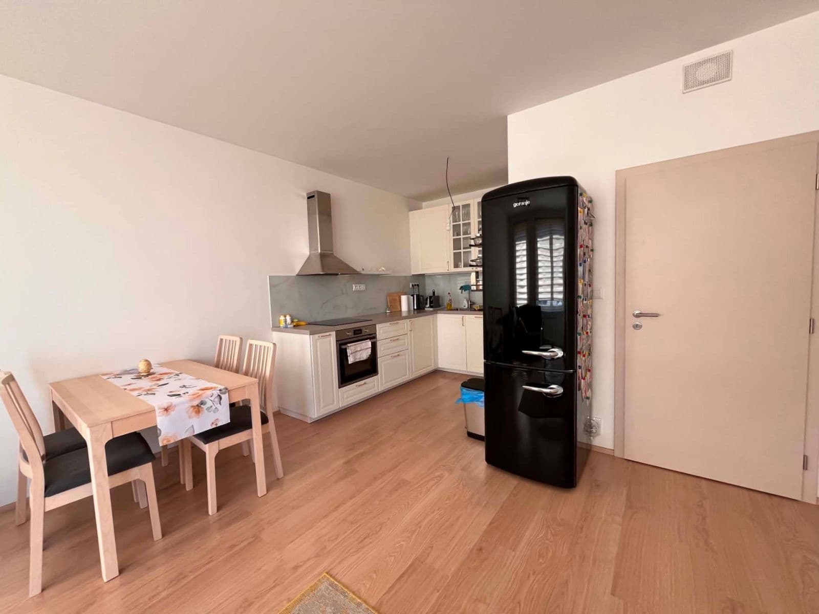 1 bedroom with open-plan kitchen flat to rent, 54 m², Čerpadlová, Prague, Prague 1 bedroom with open-plan kitchen flat to rent, 54 m², Čerpadlová, Prague, Prague