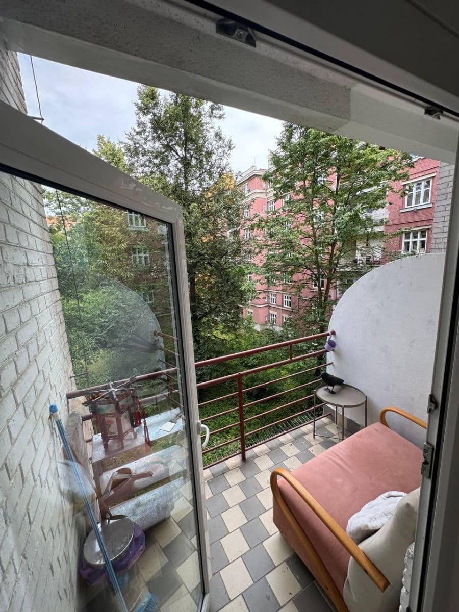 2 bedroom flat to rent, 67 m², Ambrožova, Prague, Prague 2 bedroom flat to rent, 67 m², Ambrožova, Prague, Prague