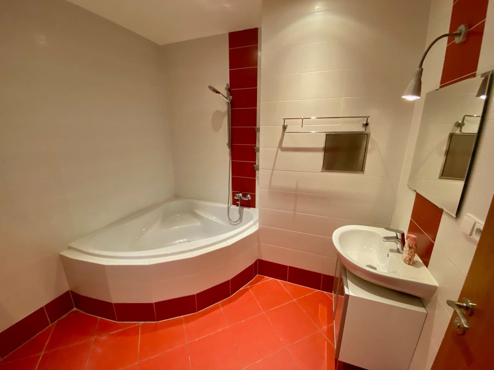 1 bedroom with open-plan kitchen flat to rent, 77 m², Miroslava Hajna, Prague, Prague 1 bedroom with open-plan kitchen flat to rent, 77 m², Miroslava Hajna, Prague, Prague