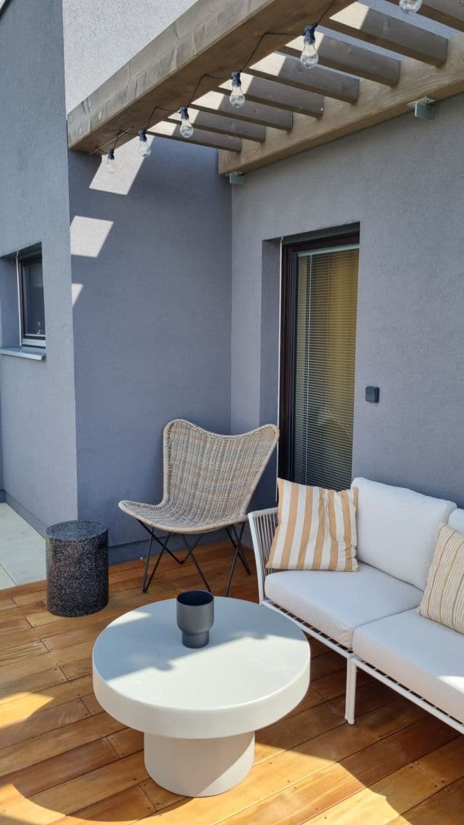 2 bedroom with open-plan kitchen flat to rent, 99 m², K Beranovu, Prague, Prague 2 bedroom with open-plan kitchen flat to rent, 99 m², K Beranovu, Prague, Prague