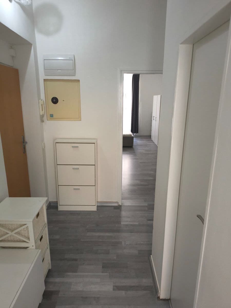 1 bedroom flat to rent, 38 m², Seifertova, Prague, Prague 1 bedroom flat to rent, 38 m², Seifertova, Prague, Prague