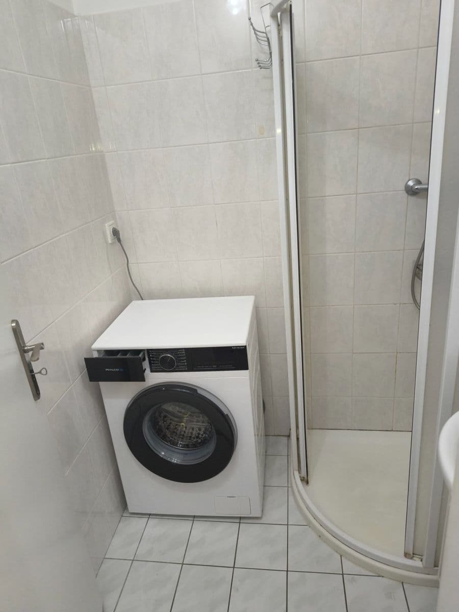 1 bedroom flat to rent, 38 m², Seifertova, Prague, Prague 1 bedroom flat to rent, 38 m², Seifertova, Prague, Prague