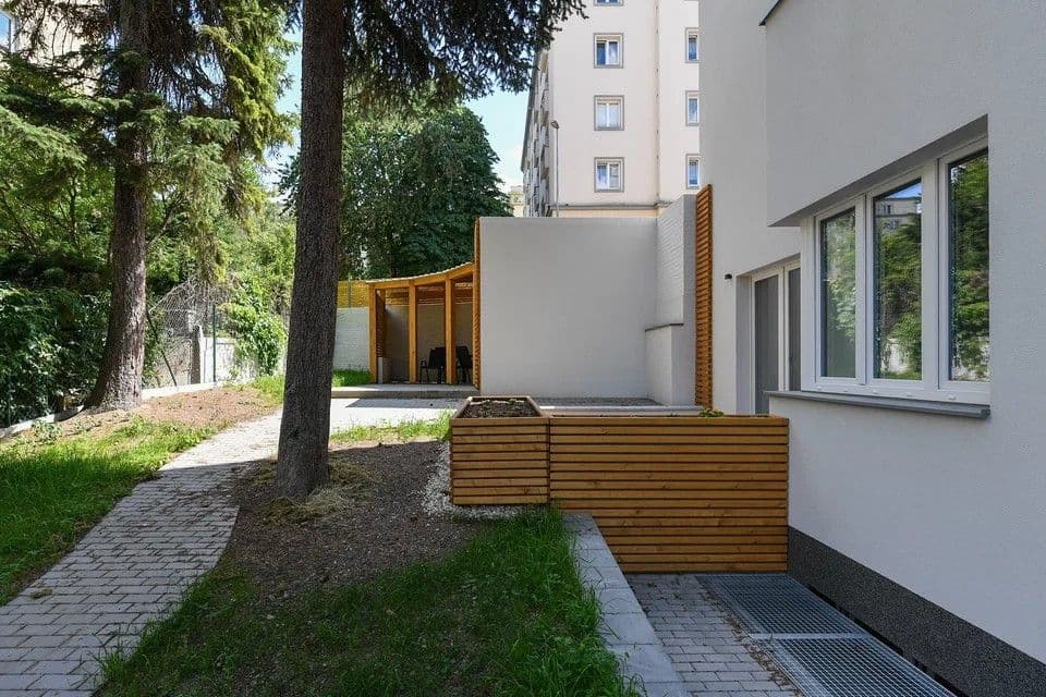 2 bedroom with open-plan kitchen flat to rent, 72 m², Pod Drinopolem, Prague, Prague 2 bedroom with open-plan kitchen flat to rent, 72 m², Pod Drinopolem, Prague, Prague