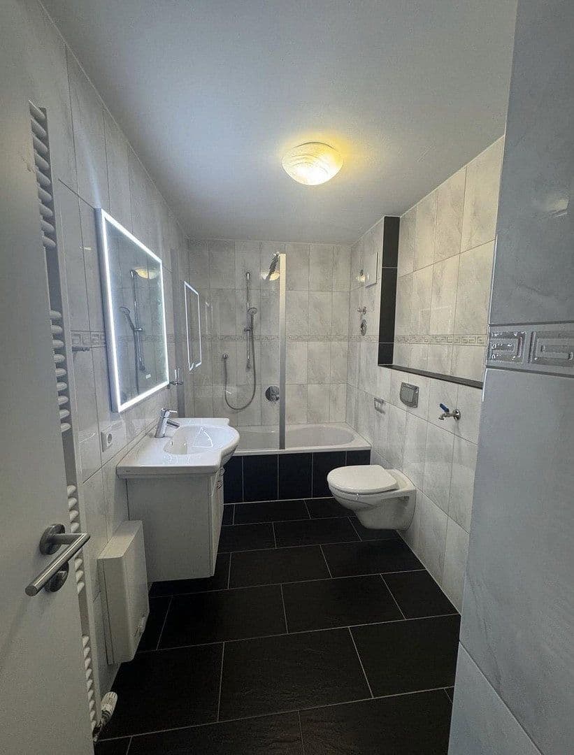 Studio flat for sale, 79 m², Kaiserslautern, Rhineland-Palatinate Studio flat for sale, 79 m², Kaiserslautern, Rhineland-Palatinate